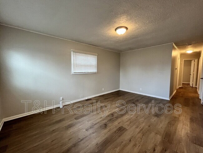 Foto del edificio - 3751 Asbury St