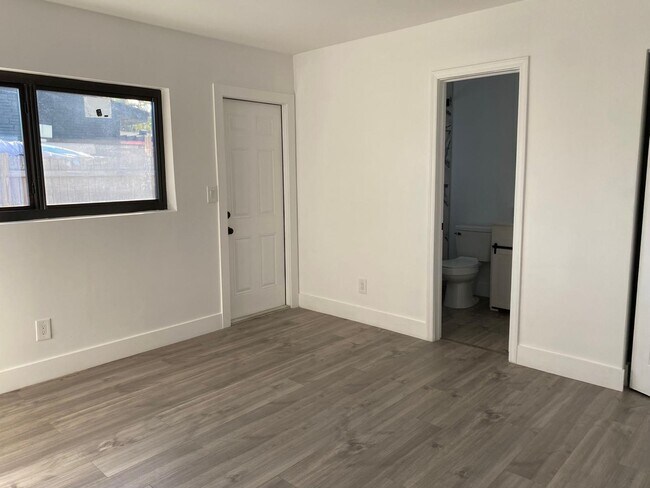 Master bedroom - 1413 NE 15th Ave