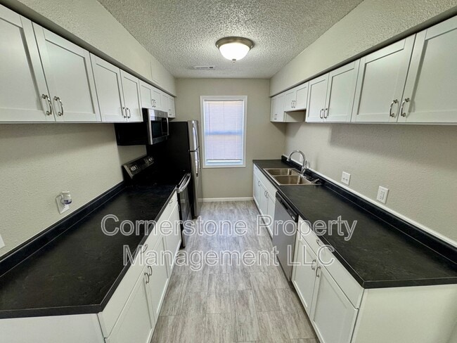 Building Photo - 3624 Brush Creek Dr