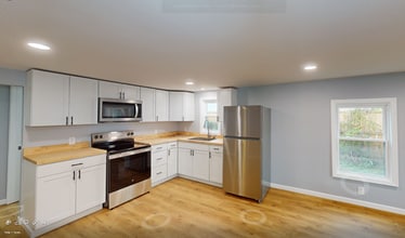 Building Photo - 2032 Blythe Ave SE