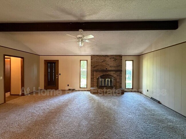 Building Photo - 3715 S Walnut Hill Dr
