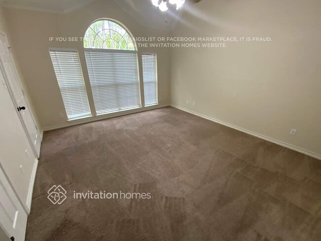 Building Photo - 6120 Pinwood Cir