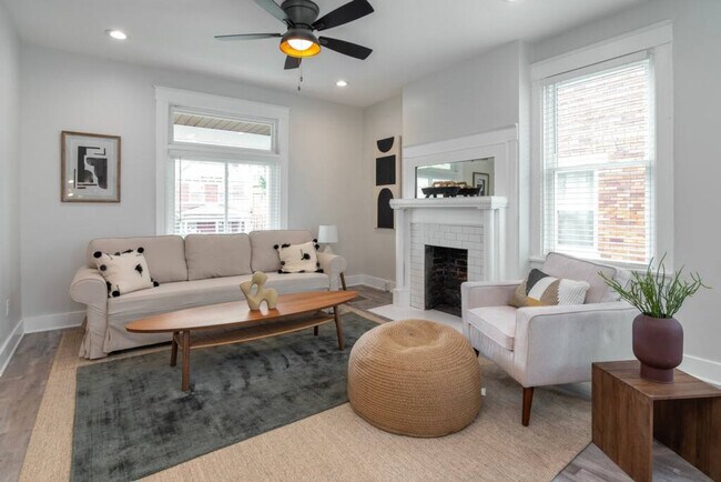 Foto del edificio - 2105 Burnet Ave