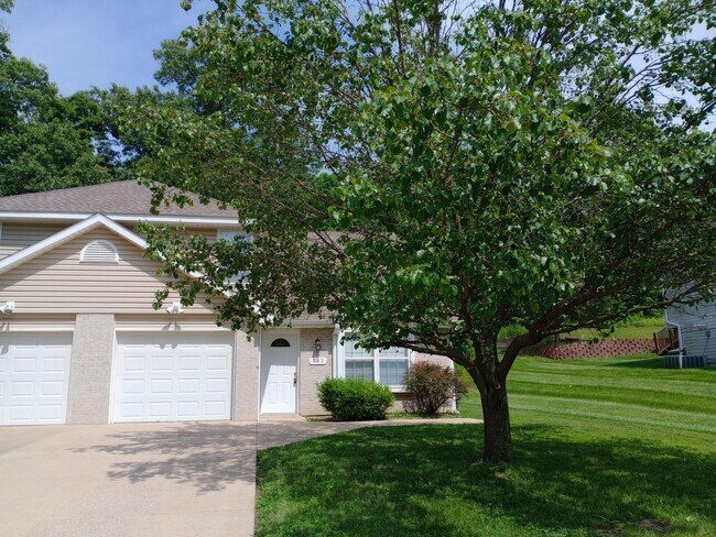 Foto del edificio - 702 Upland Creek Rd