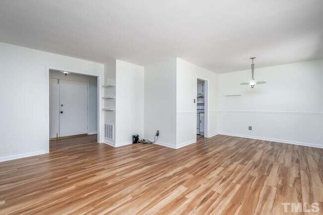 Foto del edificio - 605 Webster St