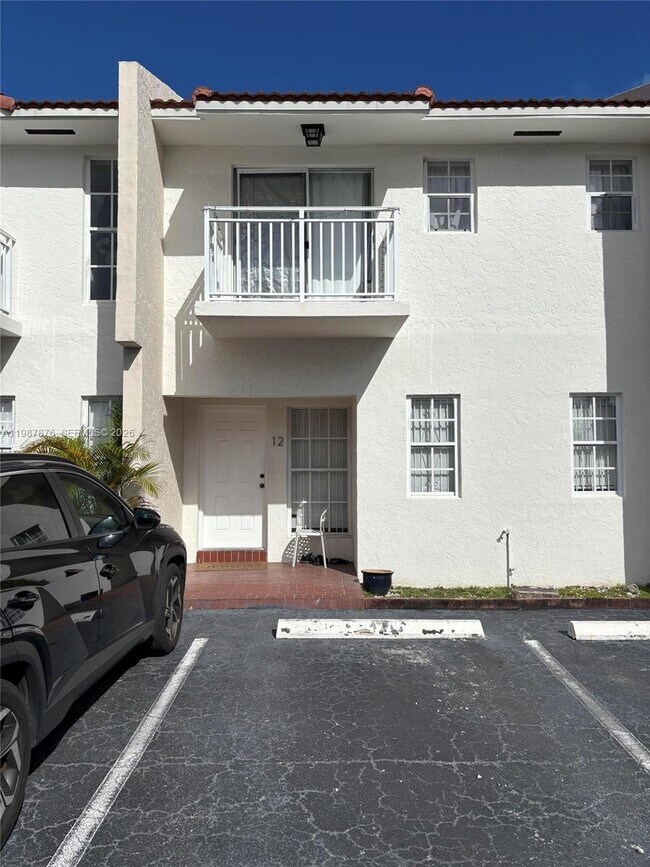 Foto del edificio - 2050 NE 140th St