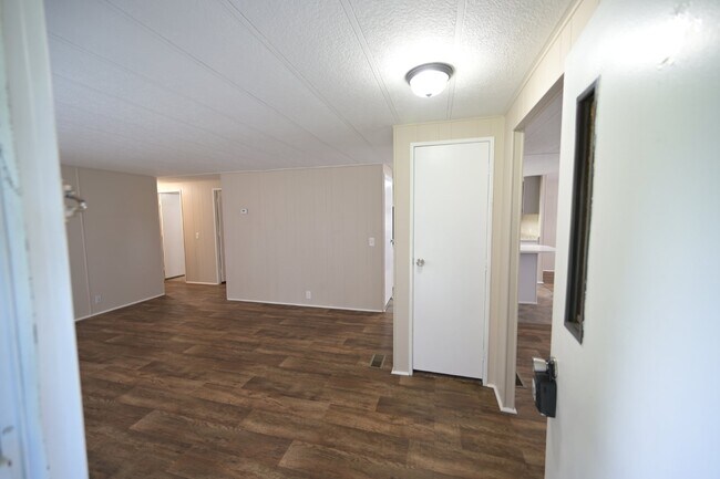 Building Photo - 2+ bed, 2 bath home one 1 acre in Carlsborg