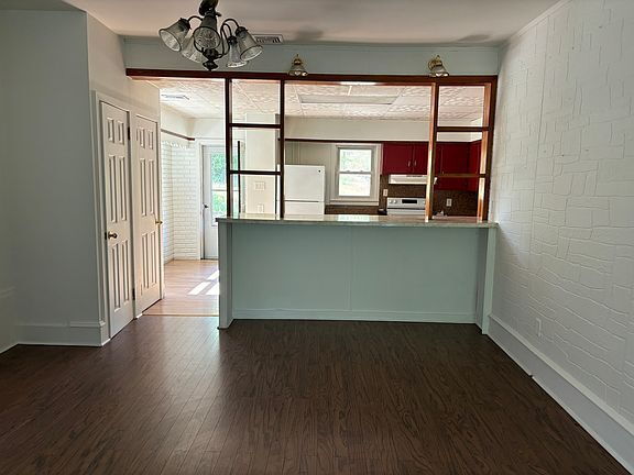 Foto del edificio - Clean 3 bedroom home