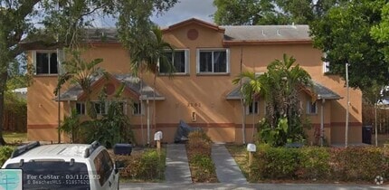 Building Photo - 2261 NE 171 St