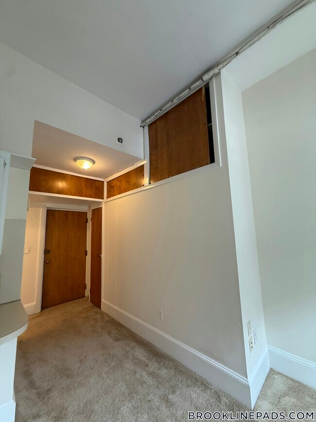 Building Photo - 1223 Beacon St