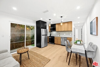 Building Photo - 2326 S Dunsmuir Ave