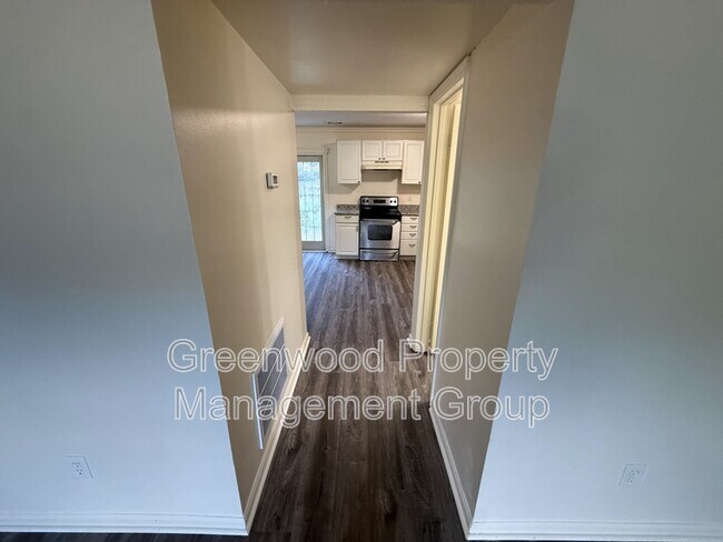 Foto del edificio - 5745 Bramblegate Rd