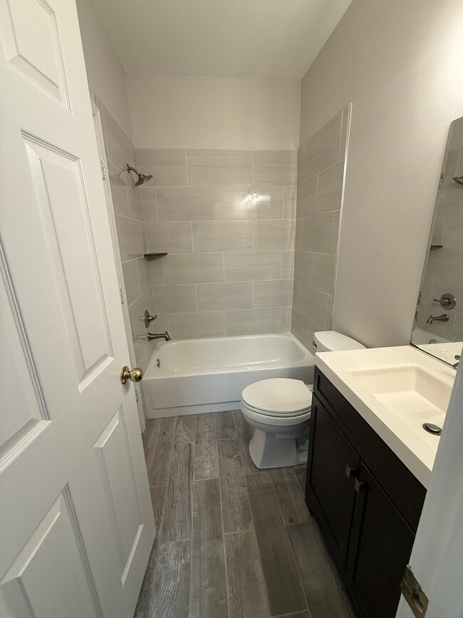 Photo - 14301 Rosy Ln (Centreville, VA) Apartment