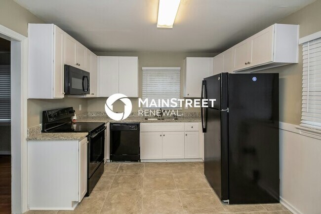 Building Photo - 3 Bedroom Pet-Friendly Home in Center Point, AL with Main Street Renewal