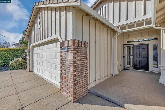 Building Photo - 4719 Golden Bear Dr