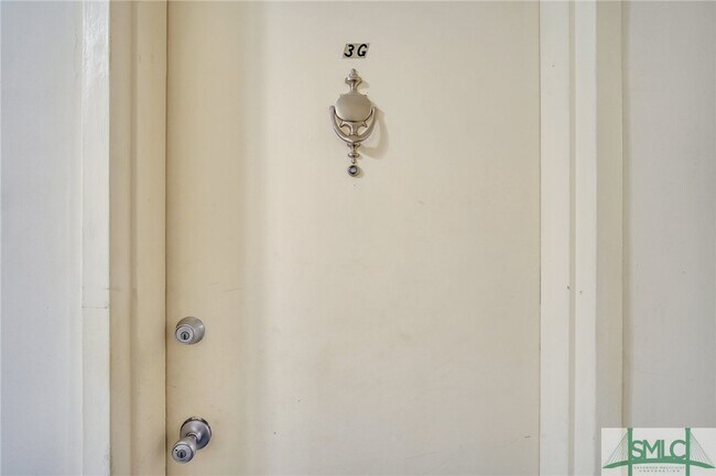 Foto del edificio - 106 W Gwinnett St