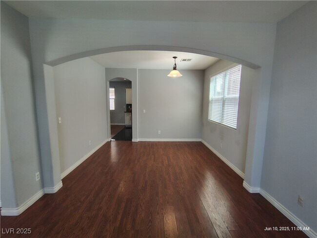 Foto del edificio - 7166 Clear Range Ave