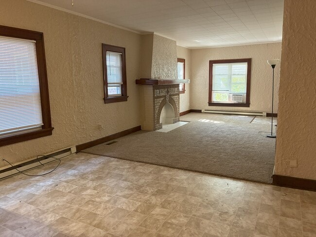 Building Photo - 1824 Elsmere Ave