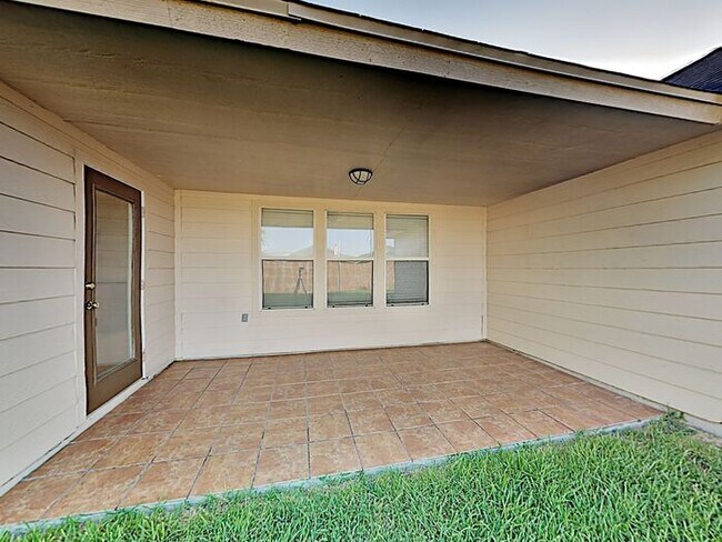 Building Photo - *No Application Fee*