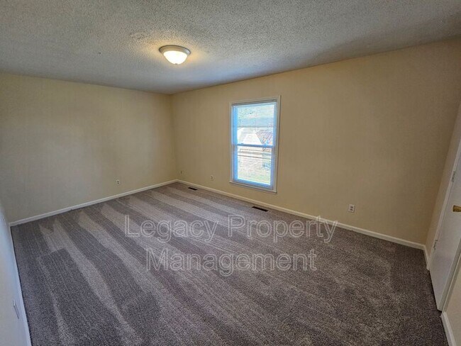 Foto del edificio - 105 Glenwood Ave