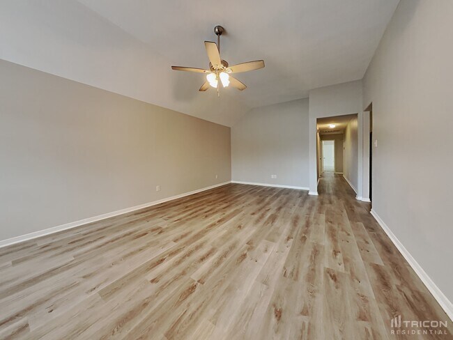 Foto del edificio - 18515 Knob Hill Lake Ln