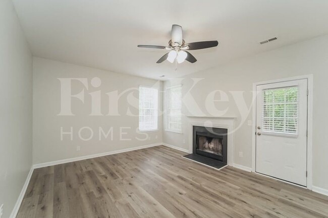 Building Photo - 6412 Spanish Moss Ln