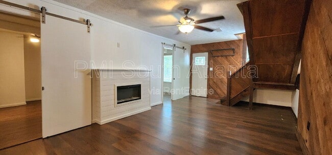 Foto del edificio - 6584 Walker Rd