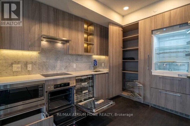 Photo du bâtiment - 95 McMahon Dr