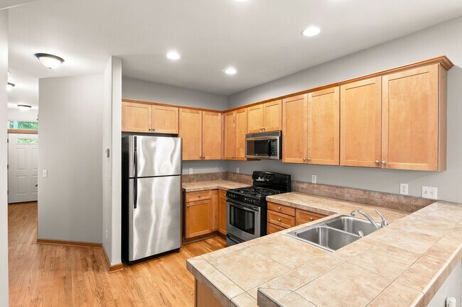 Building Photo - 3 Bed/ 2.5 Bath home in Woodstock neighbor...