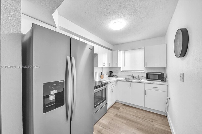 Building Photo - 506 N 60th Terrace