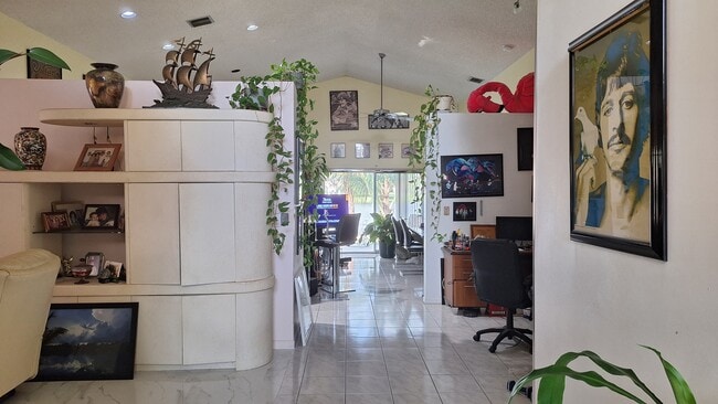 Building Photo - 18899 La Costa Ln