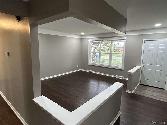 Foto del edificio - 26404 Burg Rd