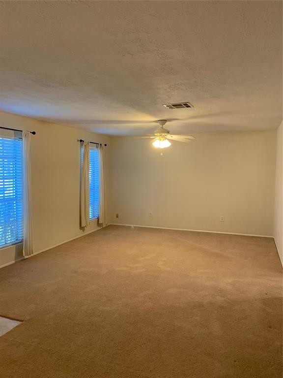 Foto del edificio - 1007 Stoneleigh Ct