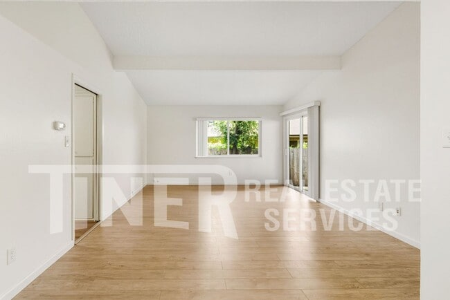 Building Photo - 4920 Douvan Ct