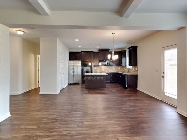 Building Photo - 540 Harmony Way