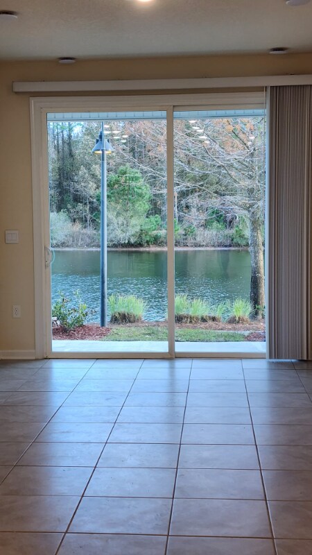 Foto principal - 545 Running Wds St