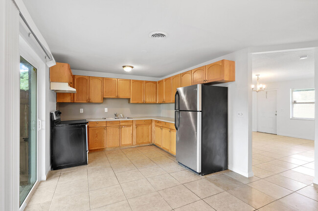 Building Photo - 4824 Bimini Cir N