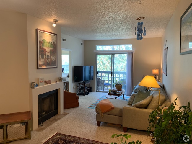 Building Photo - 7465 Spy Glass Ct