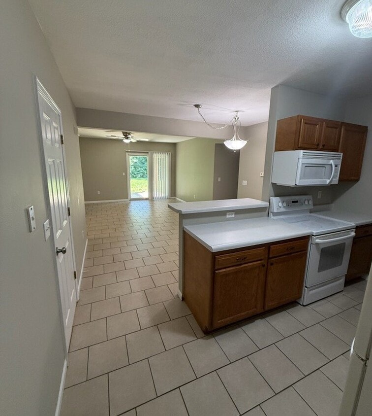 Building Photo - 101 Westview Pl