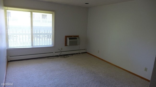 Building Photo - 2707 Valmont Rd