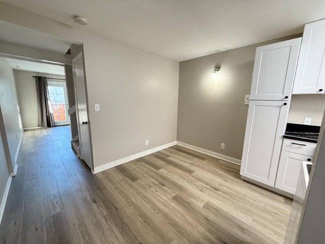 Photo - 1111 Maxwell Ave Apartment