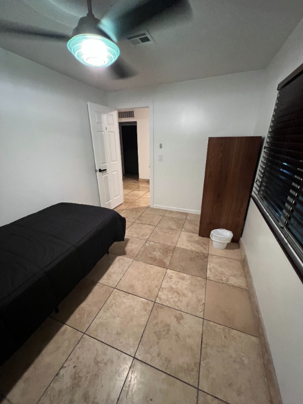 Building Photo - 4213 N Westview Dr