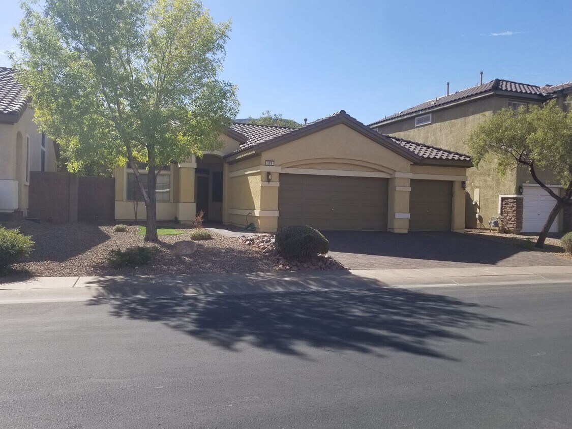 Foto principal - 4 br, 2 bath House - 689 FINCH ISLAND AVE