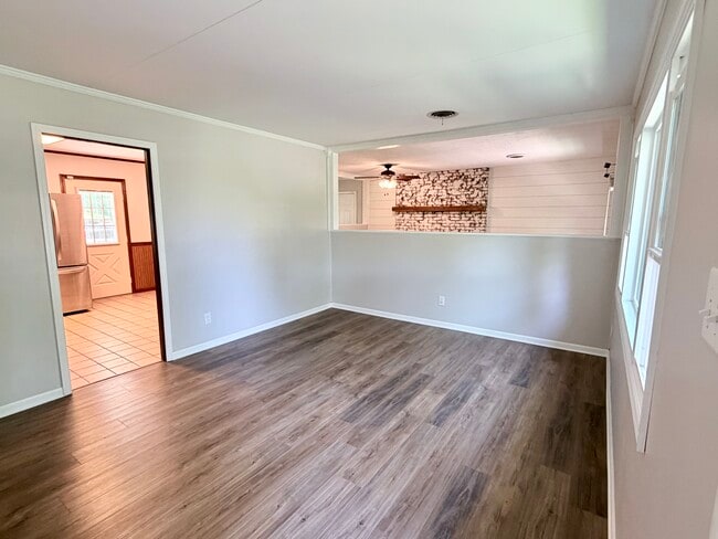 Building Photo - 581 Austin Smith Dr