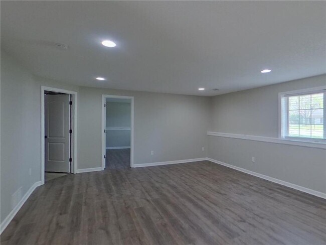 Building Photo - 407 Wagon Wheel Cir
