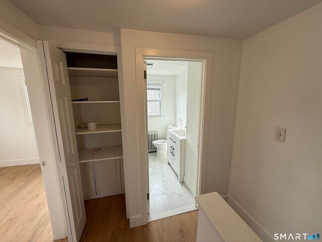 Foto del edificio - 5 Ann Ave