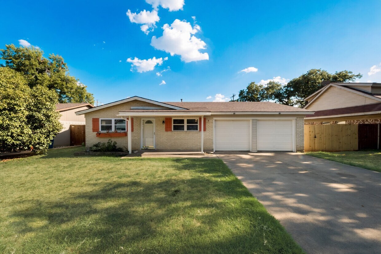 2016 Natchez Ave, Bedford, TX 76022 Room for Rent in Bedford, TX