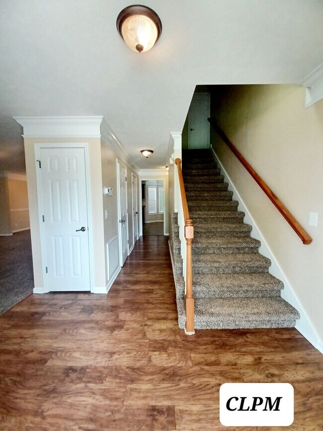 Building Photo - ** Coming Soon! ** Spacious 3-Bedroom Home with Bonus Room, Fenced Yard & Pet-Friendly!