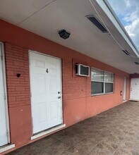 Building Photo - 531 C St