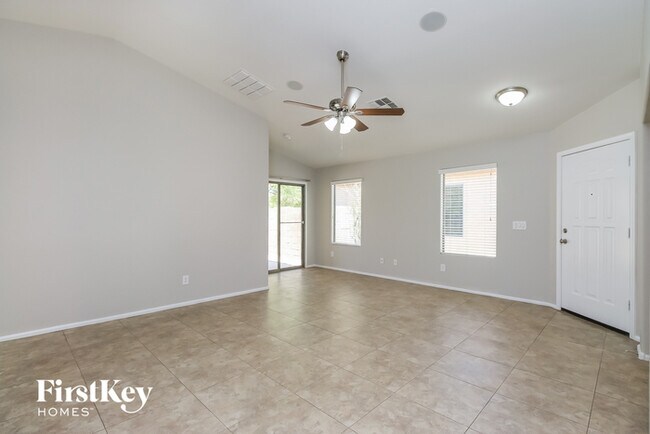 Foto del edificio - 4186 E Aragonite Ln